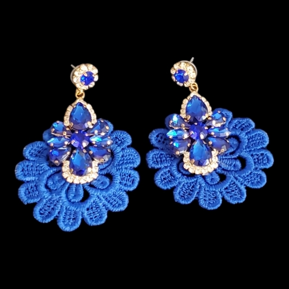 LACE & Crystal Earrings - Picture 1 of 1